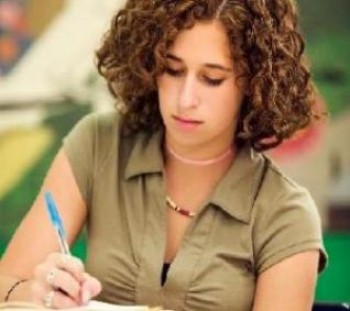 As vagas são para profissionais de nível médio e superior 