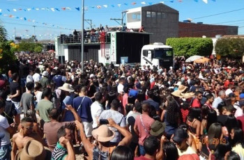 o feriado é para Jeremoabo, Santa Brígida, Pedro Alexandre e Coronel João Sá.
